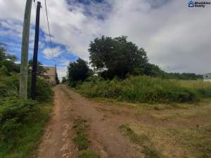 188 toises Residential Land St Francois - Land on Aster Vender
