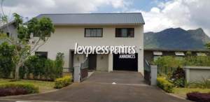 Beautiful House for sale at Moka Smart City  - House on Aster Vender