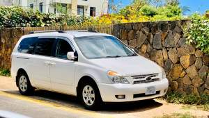 kia carnival 6seater year 2012 for sale  - Family Cars