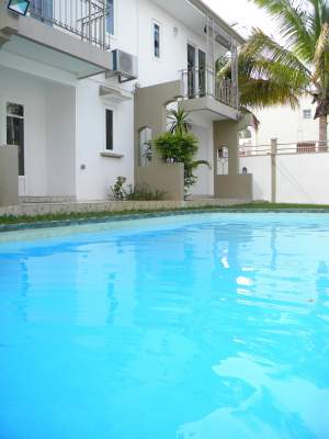 6 Duplexes for Sale at Bain Boeuf - Villas