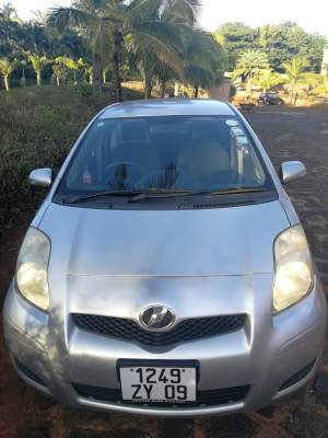Toyota Vitz - Compact cars on Aster Vender