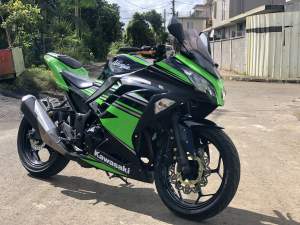 kawasaki ninja 300 - Sports Bike
