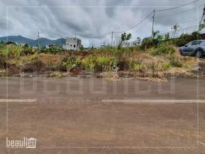 7 perches land in Morcellement VRS Médine Camp de Masque  - Land on Aster Vender