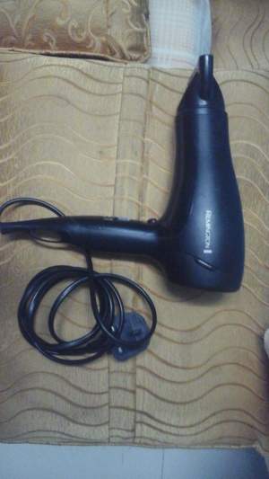 Hairdryer Remington 2000W  - Others on Aster Vender