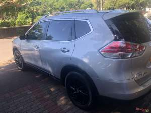 Nissan xtrail - SUV Cars on Aster Vender