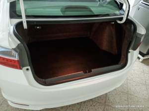 Honda grace hybrid year 2015 - Family Cars