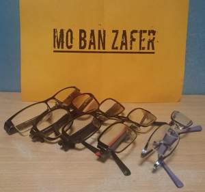 5 pair of glasses frames - Eyewear on Aster Vender