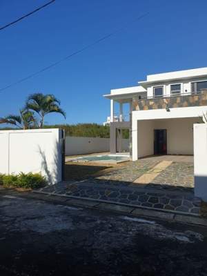 A NEW AND PRIVATE BUNGALOW ON SALE / CAMPEMENT NEUVE ET PRIVEE A VENDR - Villas