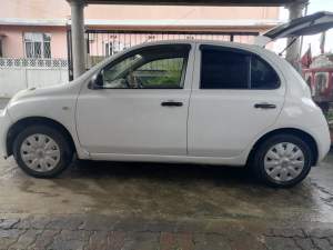Nissan March AK 12 - Compact cars