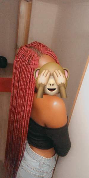 Wine colored wig - Others