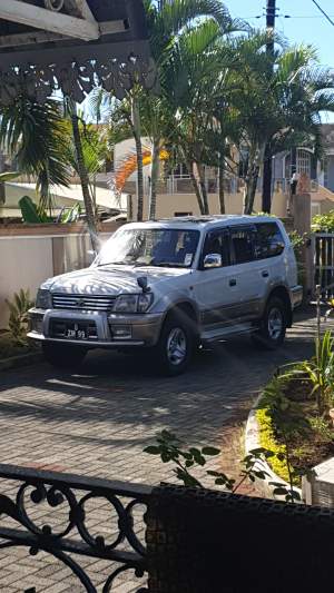 Prado Toyota SUV  - SUV Cars on Aster Vender