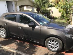 Mazda 3 2015 - Compact cars on Aster Vender