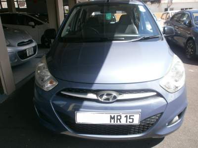 HYUNDAI I 10  - Family Cars on Aster Vender