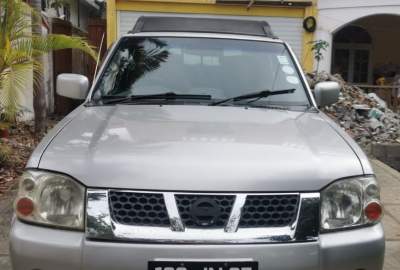 Nissan 4×2 hardbody - Pickup trucks (4x4 & 4x2) on Aster Vender