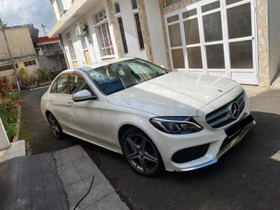 Mercedes Benz C180  - Luxury Cars