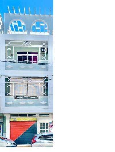 COMMERCIAL BUILDING AND APARTMENT ON SALE IN PORT LOUIS Rs 6.5M - Commercial Space on Aster Vender