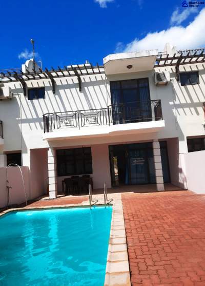 Fantastic duplex located in the vibrant coastal village of Grand Baie  - Villas on Aster Vender