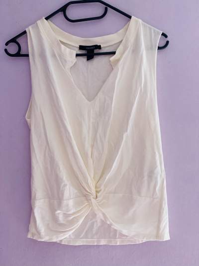White Forever 21 Top - Tops (Women) on Aster Vender