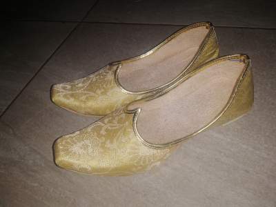 Shoe - Sandals on Aster Vender