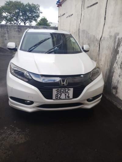 Honda Vezel - SUV Cars