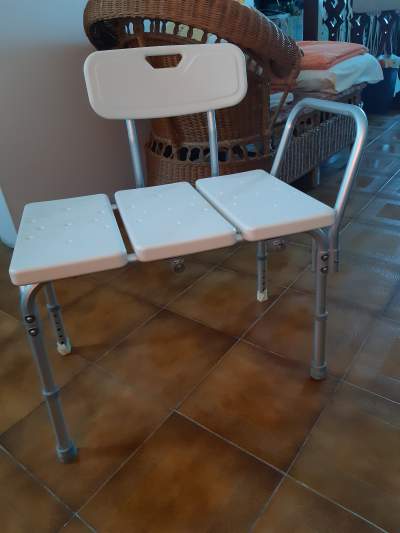 Bathroom chair - Other Medical equipment on Aster Vender