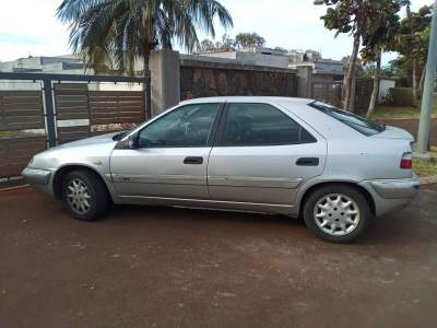 CITROEN XANTIA annee 99 - Family Cars