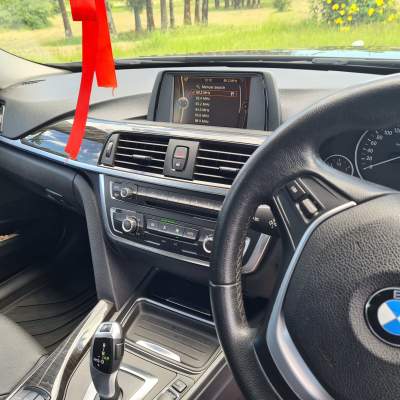 BMW 320 I for sale - Luxury Cars on Aster Vender