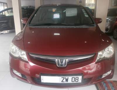 HONDA CIVIC YR ZW 08  - Family Cars on Aster Vender