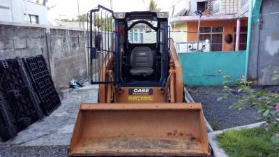 Skid Steer Loader - Case SR 130 - Excavator & Loader
