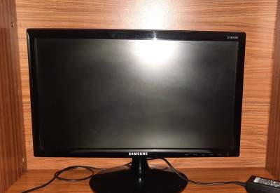 Pc screen  - All Informatics Products on Aster Vender