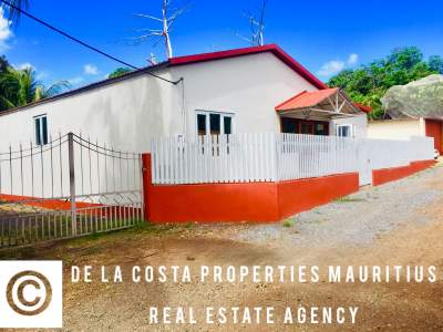 HOUSE ON SALE @ KHOYRATTY@ Rs4,350,000 - House