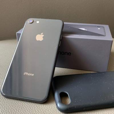 Iphone 8 - iPhones