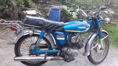 Motocyclette yamaha 100cc - Roadsters