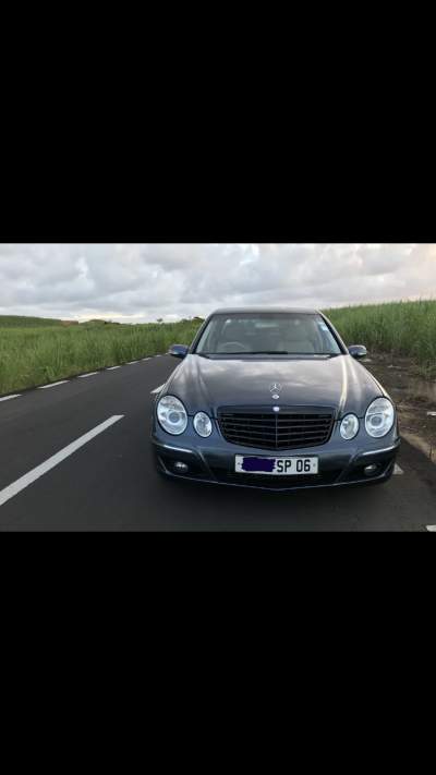 Mercedes Benz E320 CDI - Luxury Cars