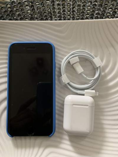 Iphone 8 64gb (prix negotiable) - iPhones on Aster Vender