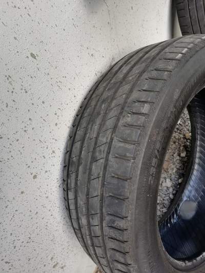 larou  235/55 r19 Michelin - Luxury Cars
