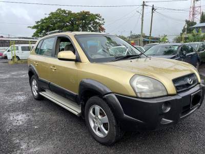 Hyundai Tucson Year 05 - SUV Cars