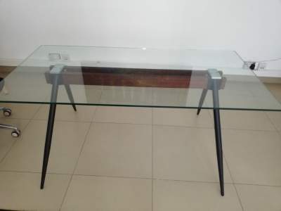 Glass table for 6 persons - Others