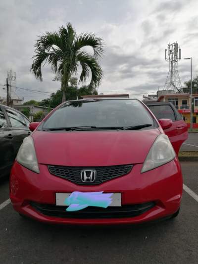 Honda fit 2008  - Family Cars