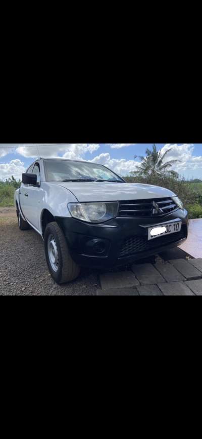 2x4 sportero 2010 - Pickup trucks (4x4 & 4x2) on Aster Vender