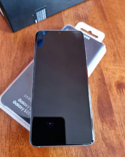 Samsung Galaxy S20 - Android Phones