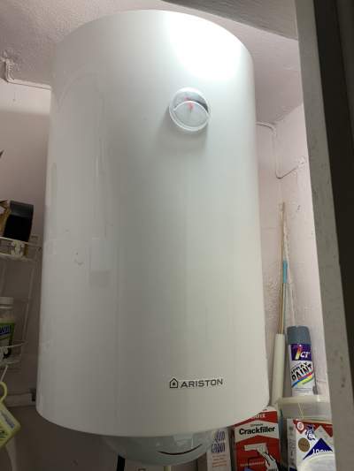 Ariston ELectric Water Tank 80 lts - Others