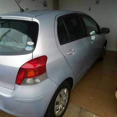Vend Toyota vitz 09 - Compact cars on Aster Vender