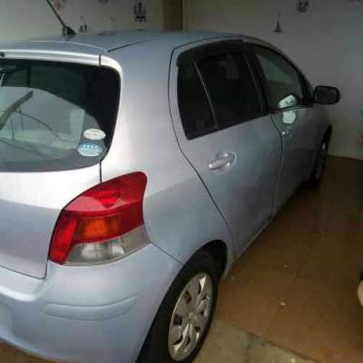 Vend Toyota vitz 09 - Compact cars