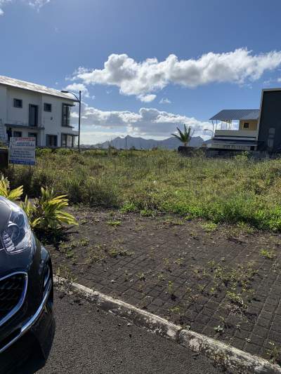 Land for sale- aurea living harmony - Land on Aster Vender