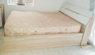 Full bedroom set  - Bedroom Furnitures