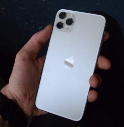 Selling first cum first serve ; iPhone 11Max pro 512GB - iPhones