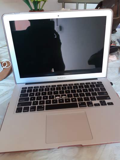 Macbook air - Laptop on Aster Vender