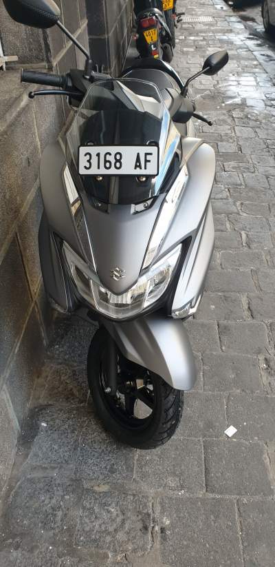 Suzuki Burgman Street 125cc - Scooters (above 50cc) on Aster Vender