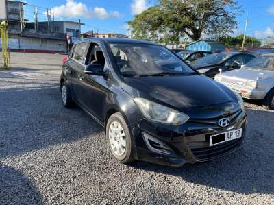 Hyundai I20 Year 13 - Compact cars on Aster Vender